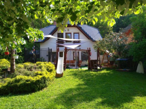 Liliána Vendégház, Balatonfüzfö